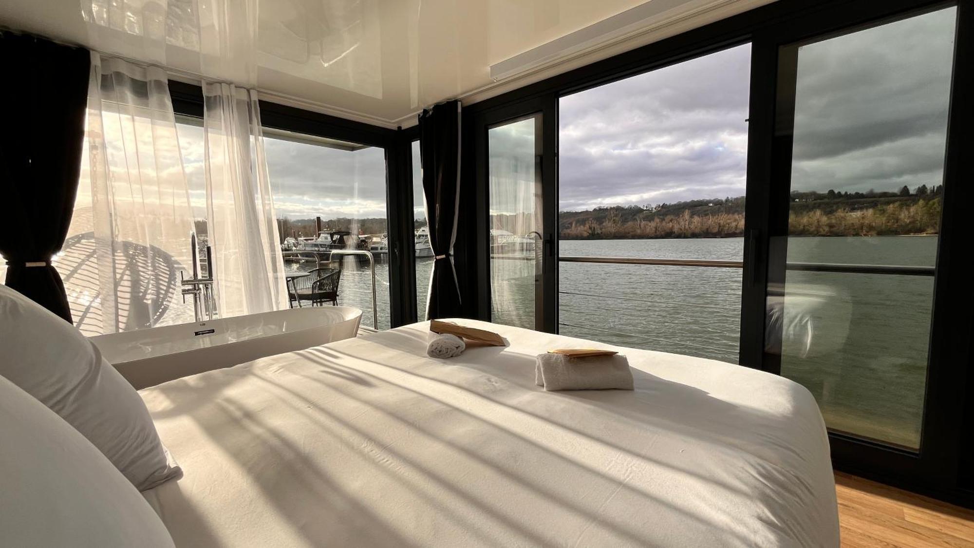 L'Escale Royale Saint-Martin-La-Garenne Port Ilon - Seine - Giverny Εξωτερικό φωτογραφία