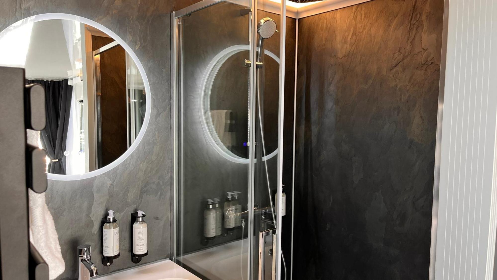 L'Escale Royale Saint-Martin-La-Garenne Port Ilon - Seine - Giverny Εξωτερικό φωτογραφία