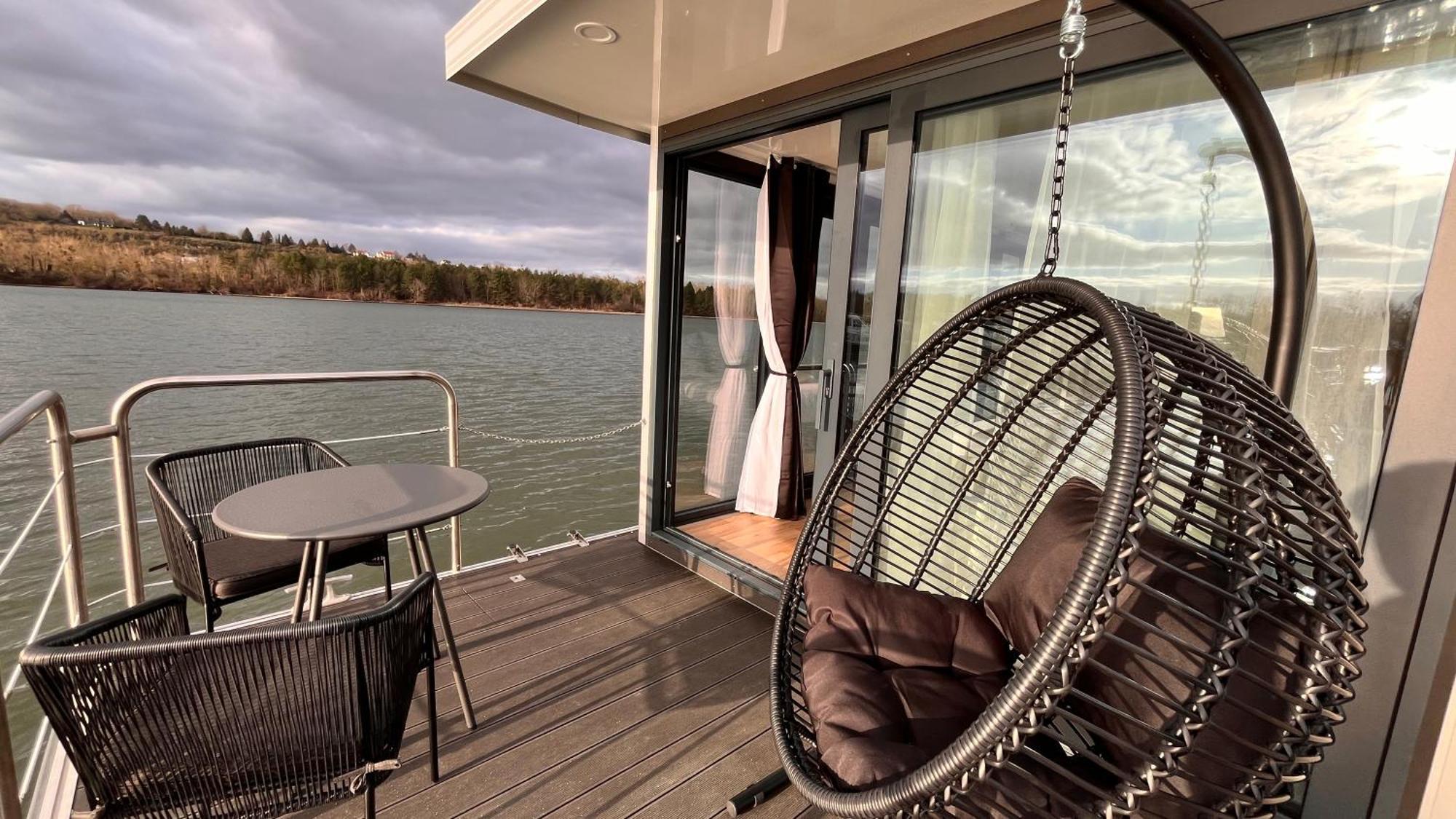 L'Escale Royale Saint-Martin-La-Garenne Port Ilon - Seine - Giverny Εξωτερικό φωτογραφία