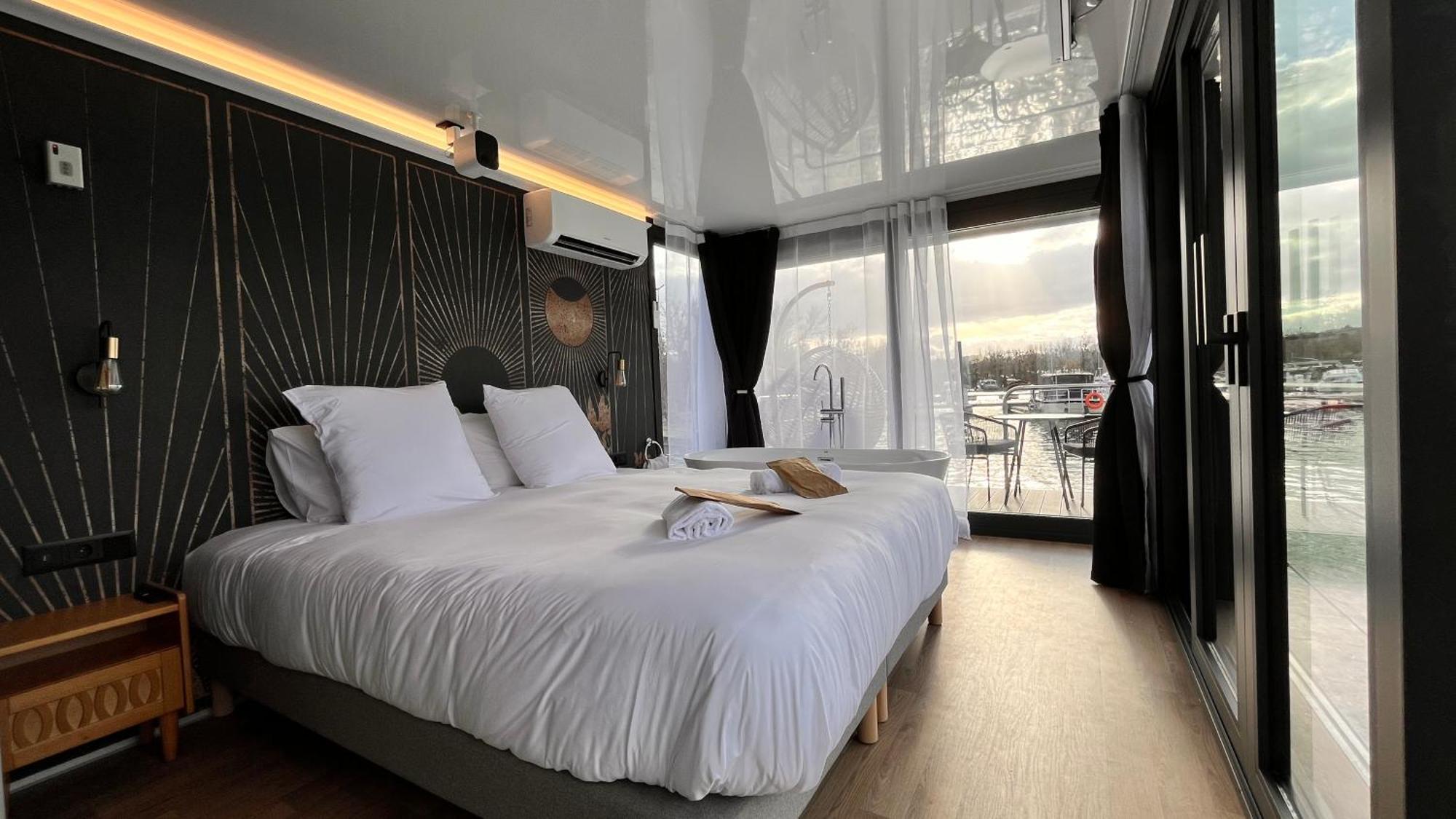 L'Escale Royale Saint-Martin-La-Garenne Port Ilon - Seine - Giverny Εξωτερικό φωτογραφία